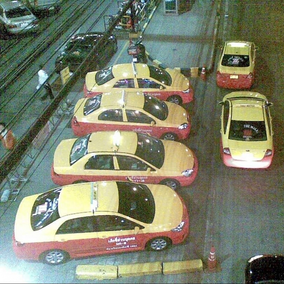 ศูนย์แท็กซี่โคราช-แท็กซี่โคราช, แท็กซี่นครราชสีมา, แท็กซี่, taxi the mall korat